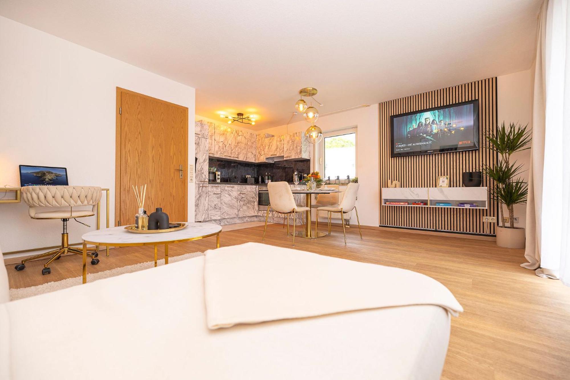 Luxx Home Bc, Zentral - Fuer 4 Personen - Balkon - Parken - Voll Ausgestattete Kueche Biberach an der Riß Εξωτερικό φωτογραφία