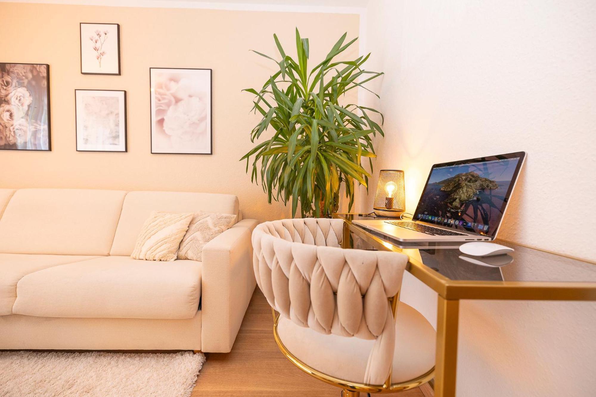 Luxx Home Bc, Zentral - Fuer 4 Personen - Balkon - Parken - Voll Ausgestattete Kueche Biberach an der Riß Εξωτερικό φωτογραφία