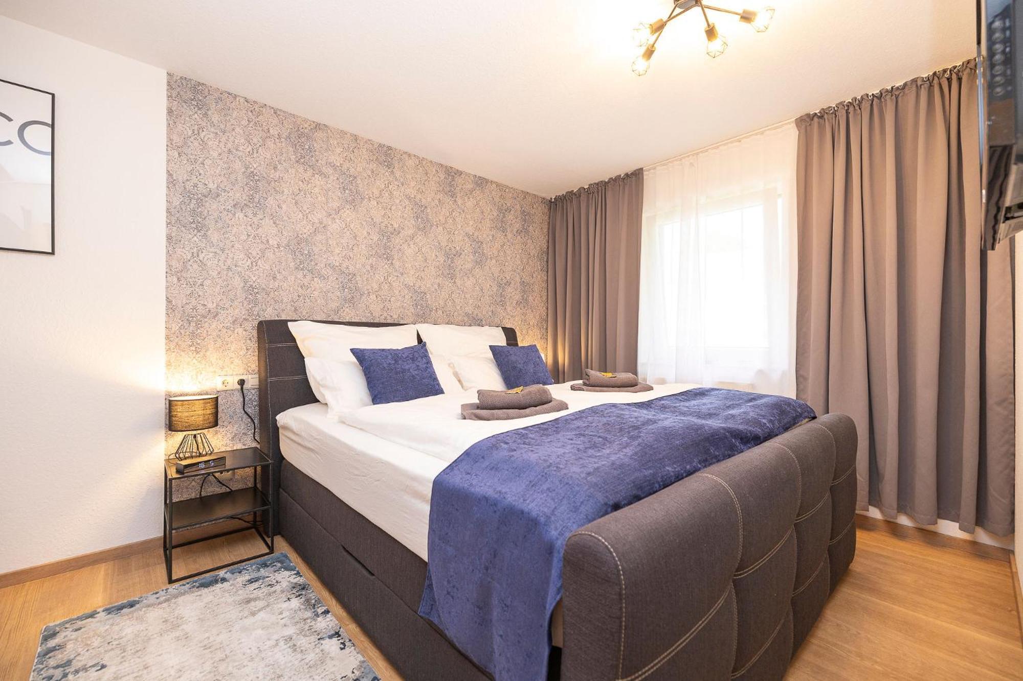 Luxx Home Bc, Zentral - Fuer 4 Personen - Balkon - Parken - Voll Ausgestattete Kueche Biberach an der Riß Εξωτερικό φωτογραφία